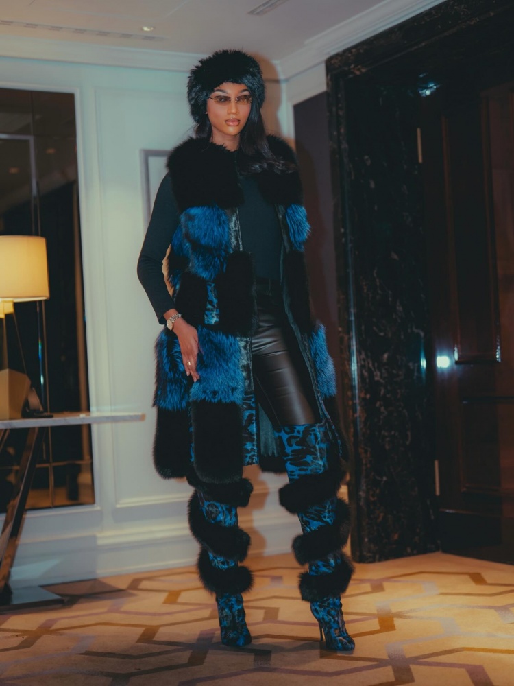 华体会官网-头号男友粉!WNBA球星里斯本土看不过瘾 还到欧洲看柏林赛